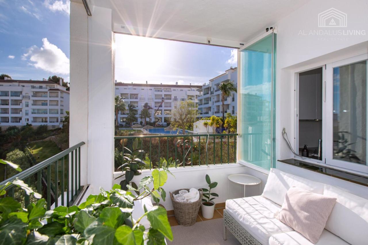 Scandinavian Style Apartment With Amazing Sea Views And South West Facing Sunny Terrace In Miraflores Walking Distance To The Beach! Malaga Exterior photo